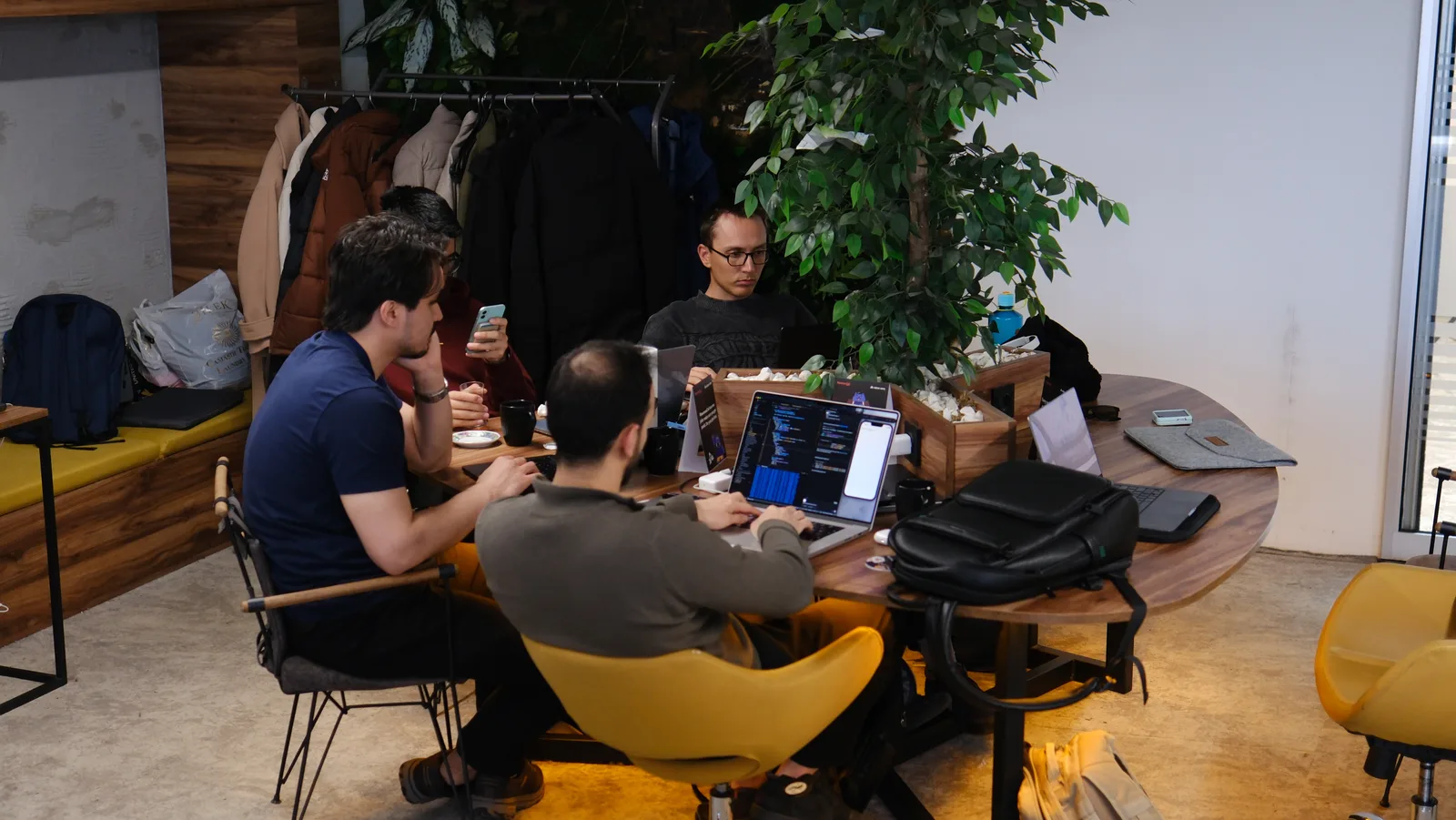 Hackathon moment 24